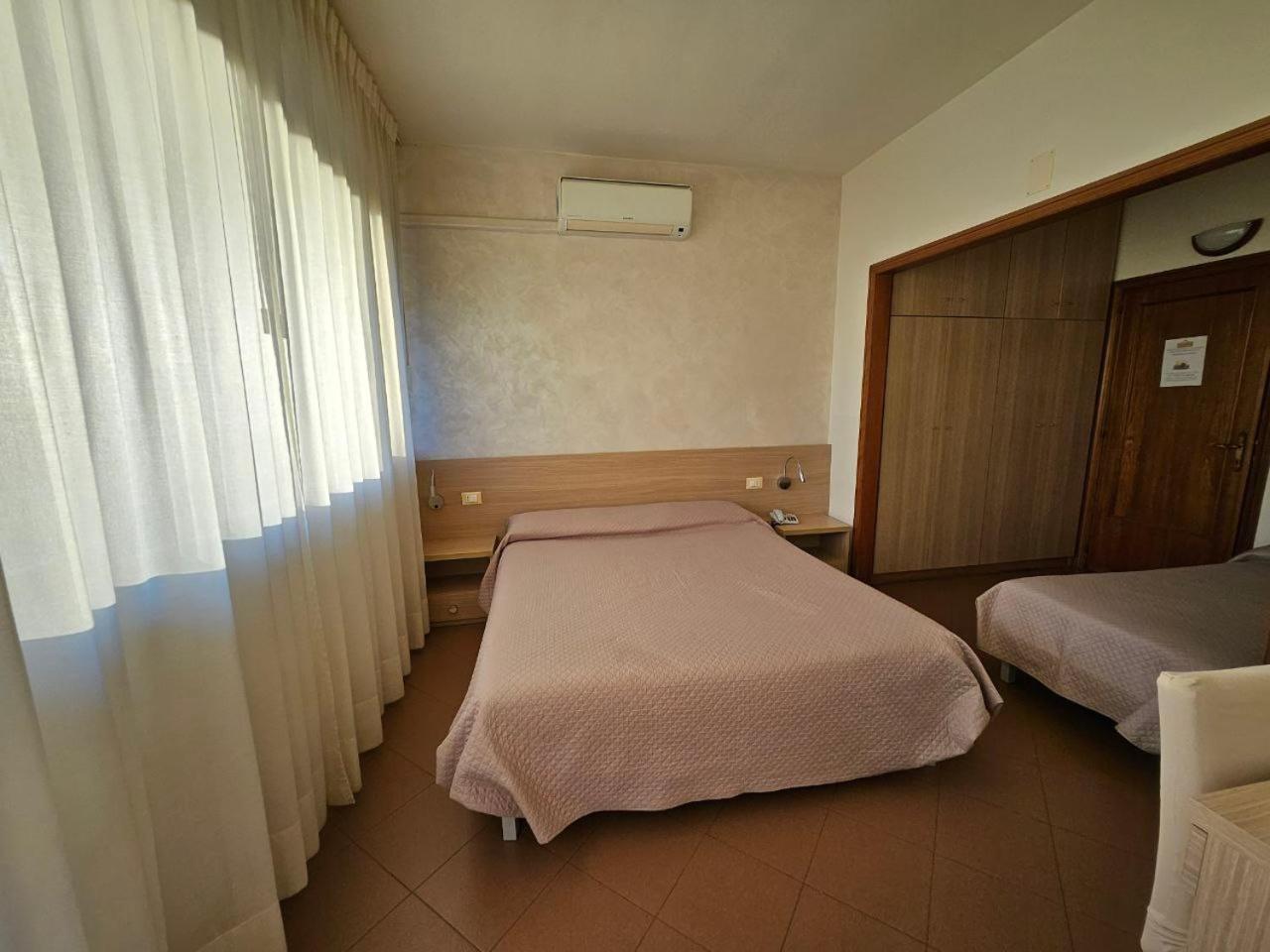 Albergo Nyers Perugia Exteriér fotografie