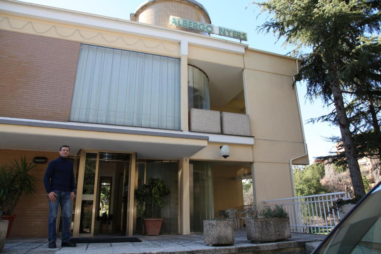 Albergo Nyers Perugia Pokoj fotografie